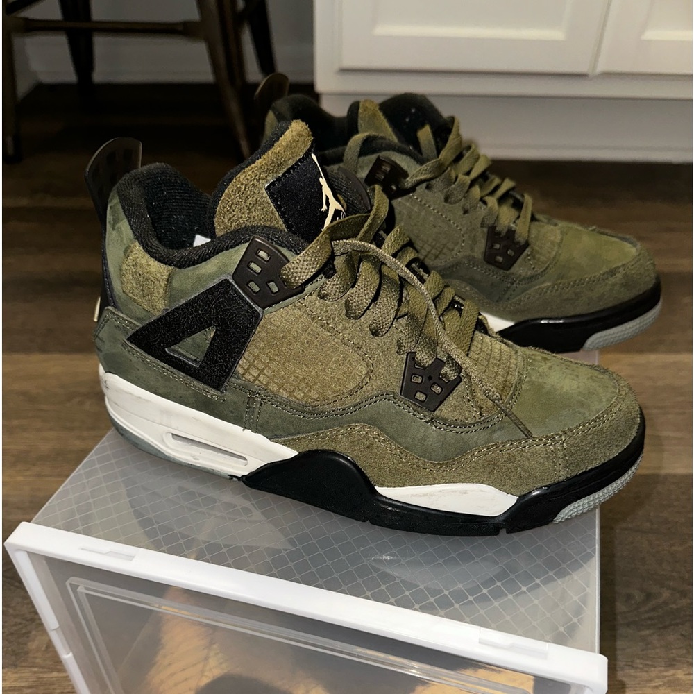 Jordan 4 RETRO SE CRAFT “OLIVE”